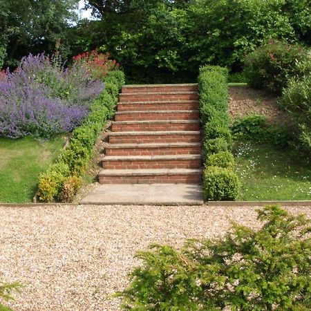 Blackbrook House Holmwood エクステリア 写真