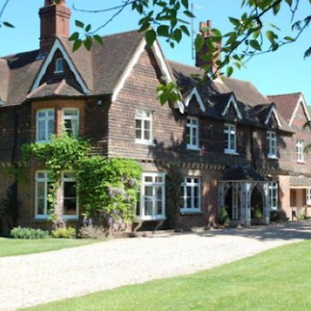 Blackbrook House Holmwood エクステリア 写真