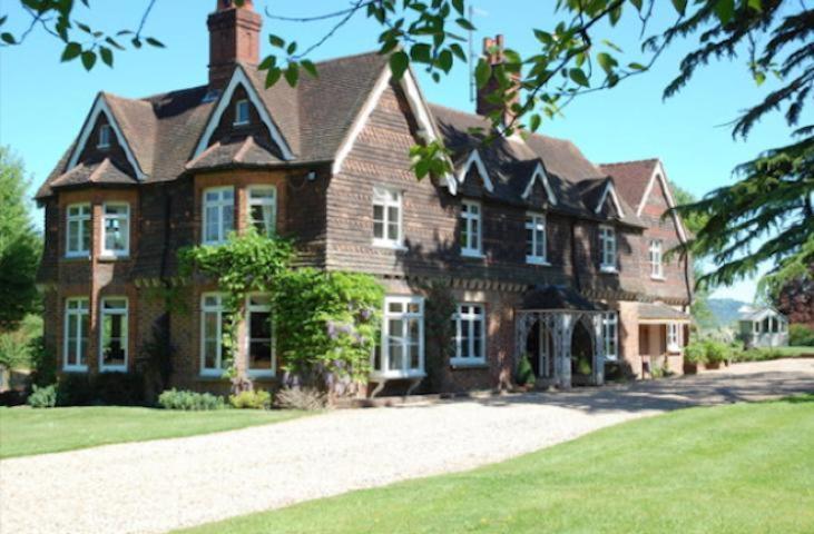 Blackbrook House Holmwood エクステリア 写真
